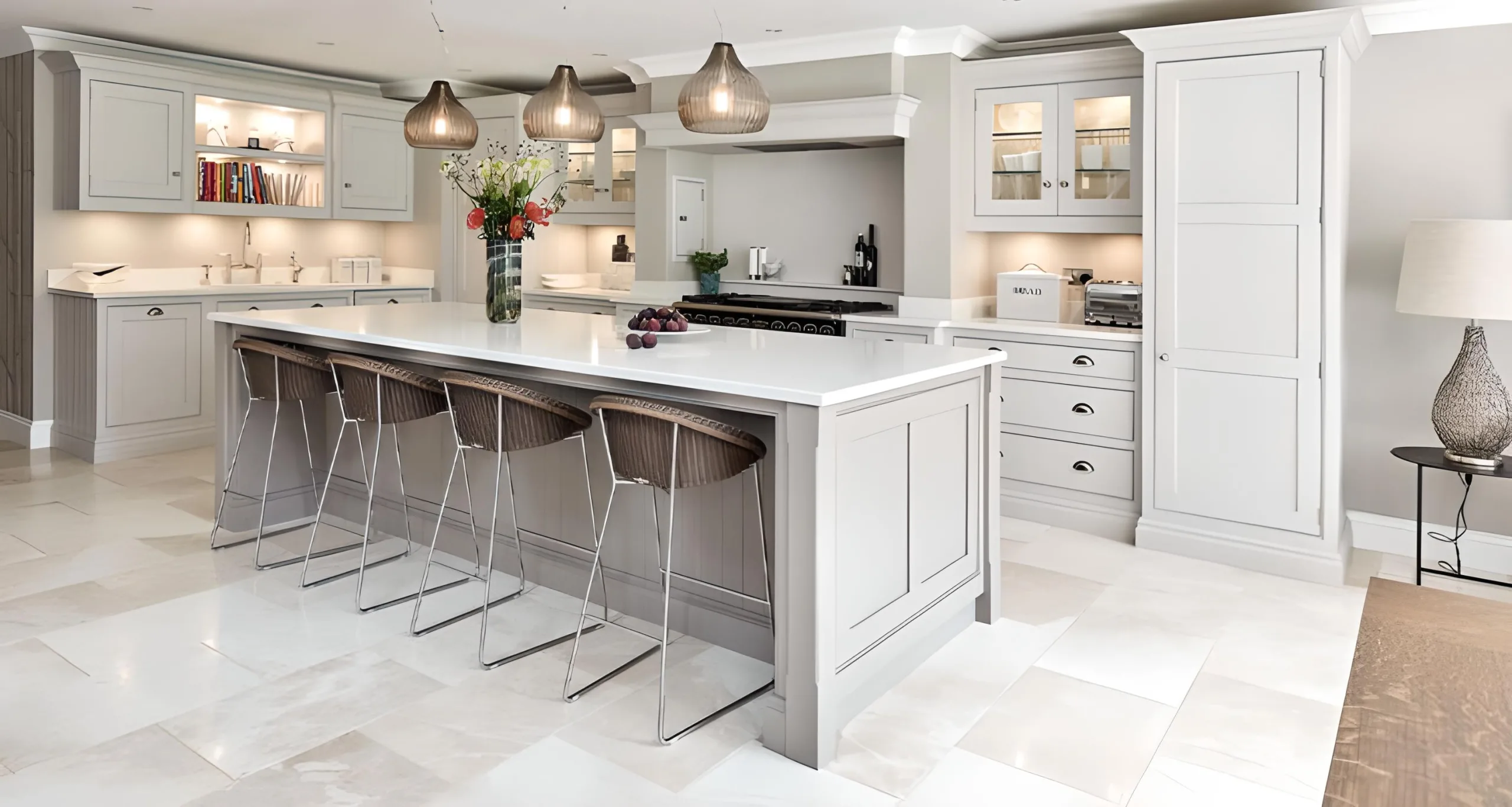 TOM HOWLEY KITCHENS UK